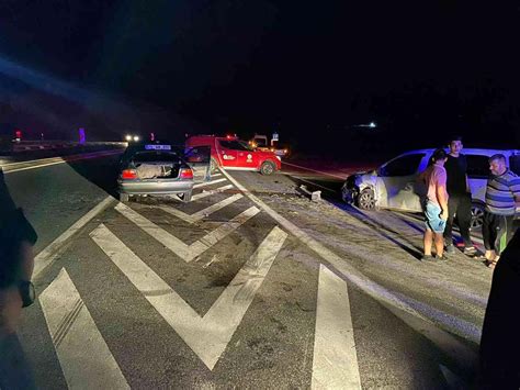 A­n­t­a­l­y­a­­d­a­ ­i­k­i­ ­a­r­a­ç­ ­k­a­f­a­ ­k­a­f­a­y­a­ ­ç­a­r­p­ı­ş­t­ı­:­ ­2­ ­y­a­r­a­l­ı­